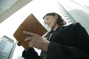 頼りになる社会人保険労務士について